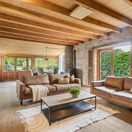Holiday home Huswell - Authentic Vacation 'de Blauwe Kroon'