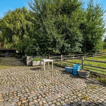 Holiday home Huswell - Authentic Vacation 'de Blauwe Kroon' Oostkamp